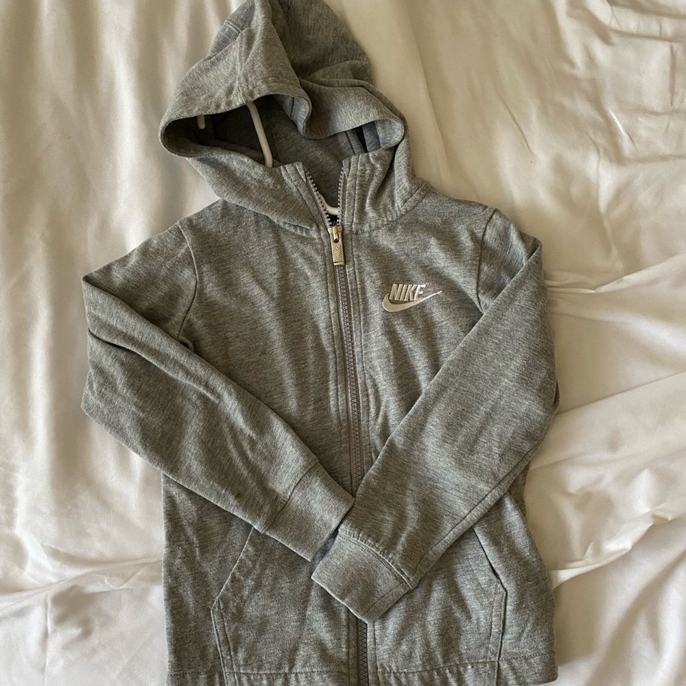 Kids Nike zip up hoodie — 4T